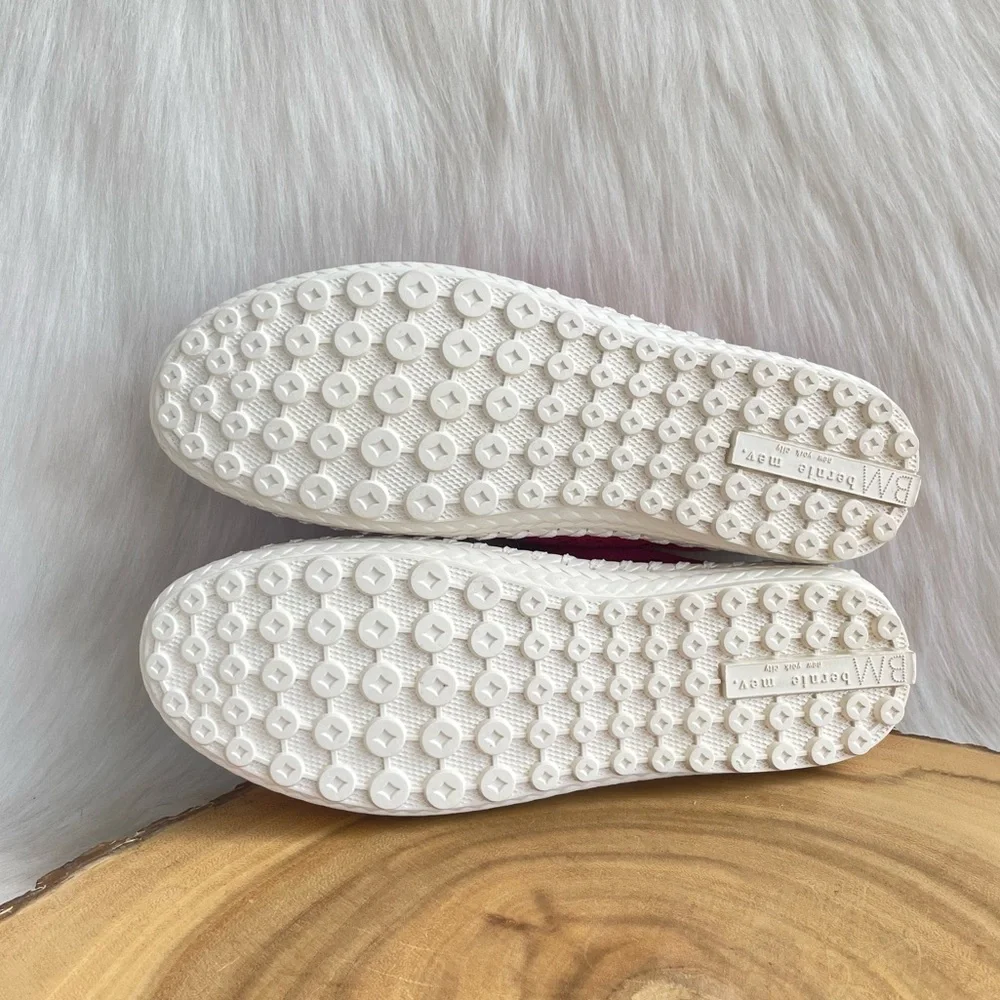 LIKE NEW bernie mev. perforated leather slide sneakers